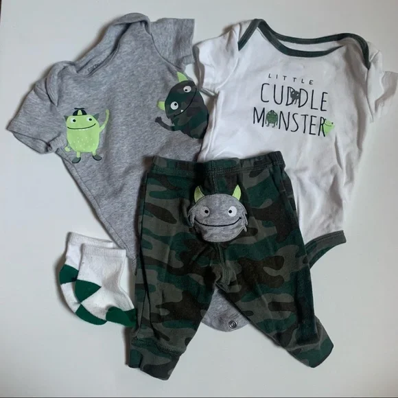 SOLD❗️ Carter’s Baby Boy Monsters Set - Picture 1 of 7